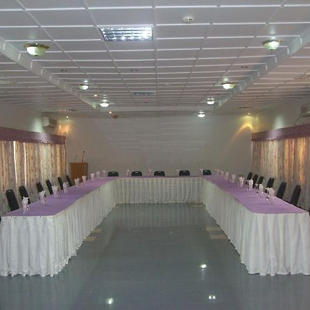 Wadoma Royale Hotel 库马西 外观 照片