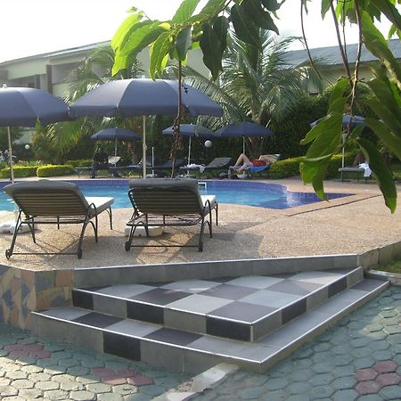 Wadoma Royale Hotel 库马西 外观 照片