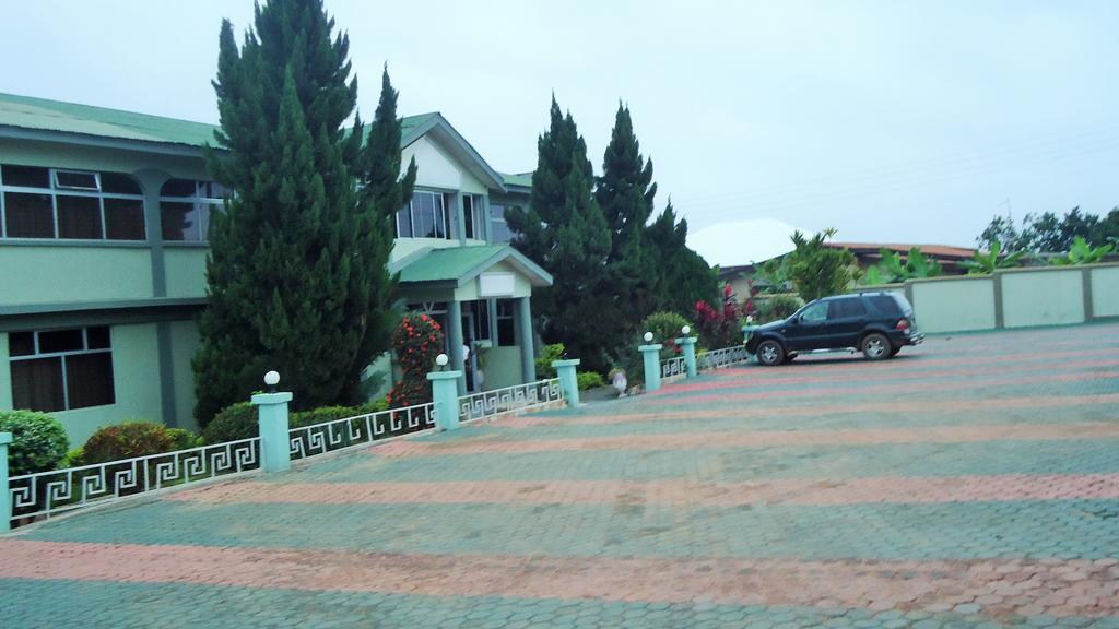 Wadoma Royale Hotel 库马西 外观 照片