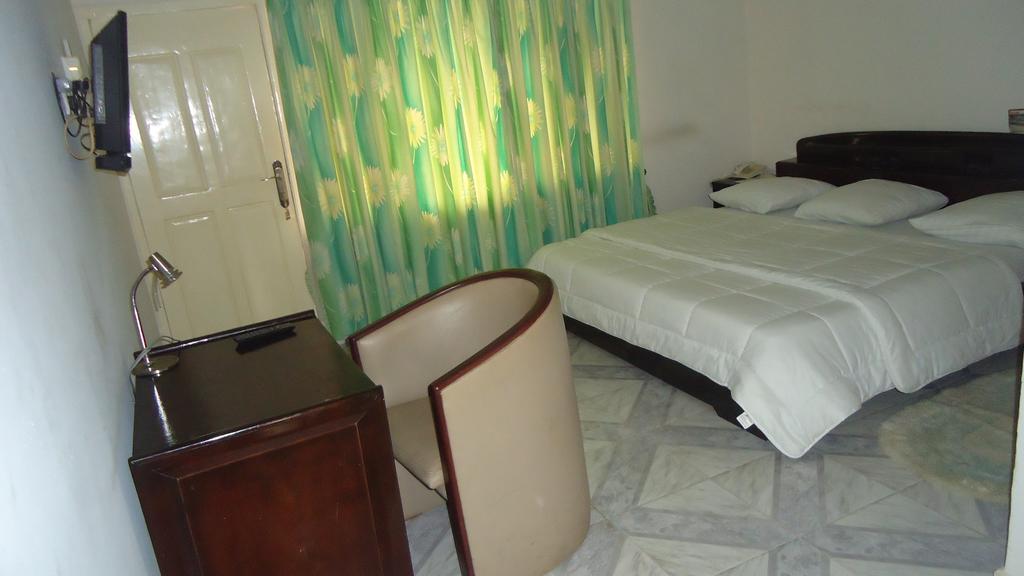Wadoma Royale Hotel 库马西 客房 照片