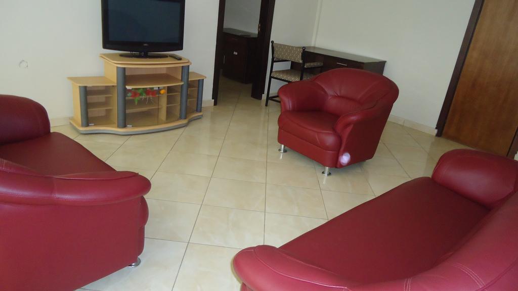 Wadoma Royale Hotel 库马西 客房 照片