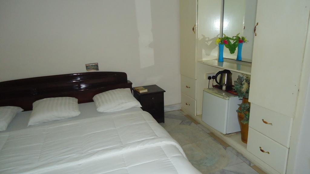 Wadoma Royale Hotel 库马西 客房 照片