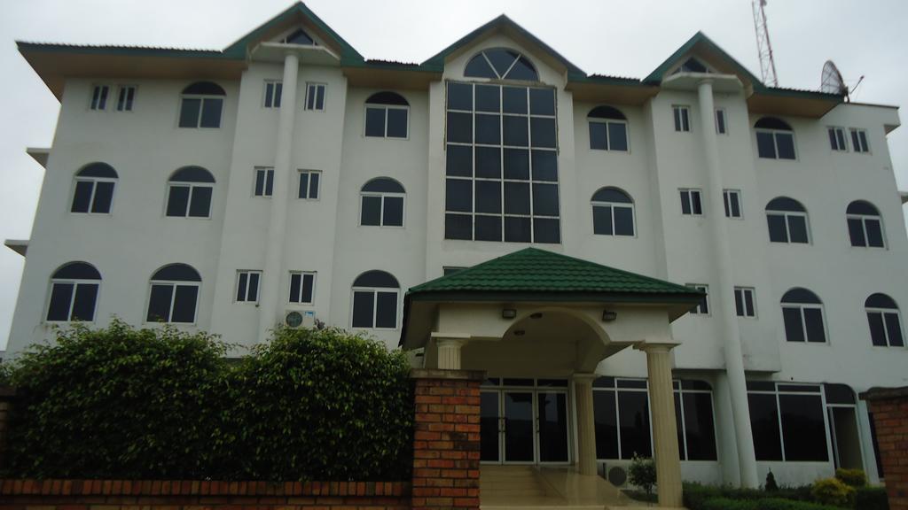 Wadoma Royale Hotel 库马西 外观 照片