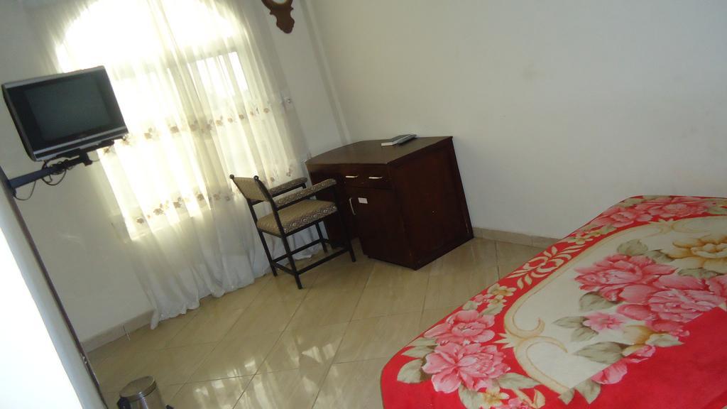 Wadoma Royale Hotel 库马西 客房 照片