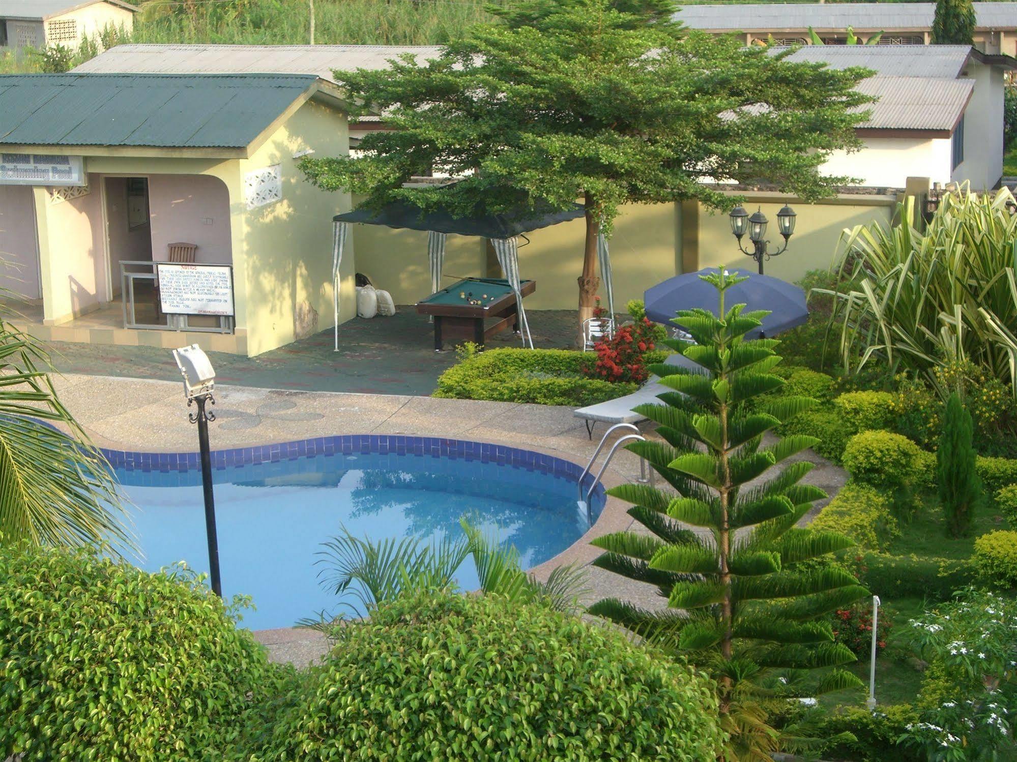Wadoma Royale Hotel 库马西 外观 照片