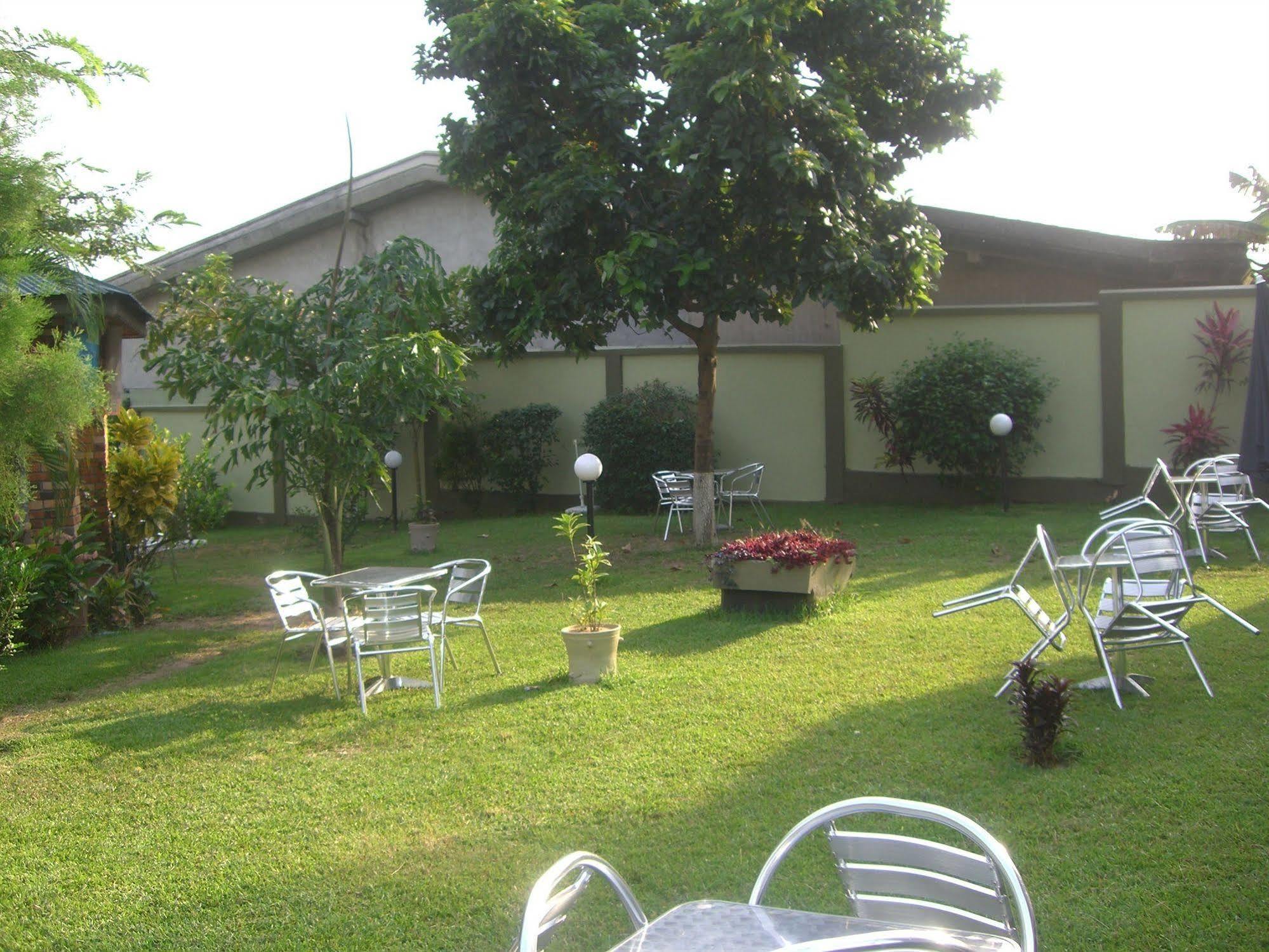 Wadoma Royale Hotel 库马西 外观 照片