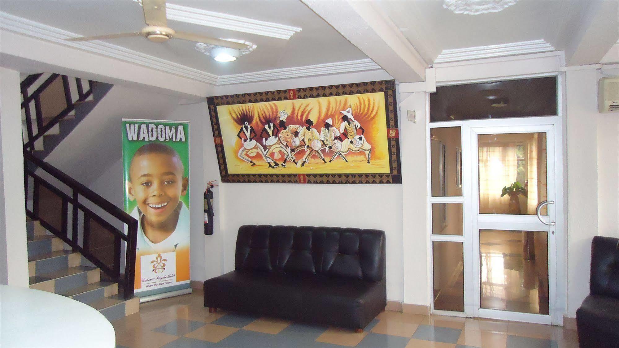 Wadoma Royale Hotel 库马西 外观 照片